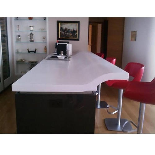 corian-solid-surface-kitchen-countertop-500x500